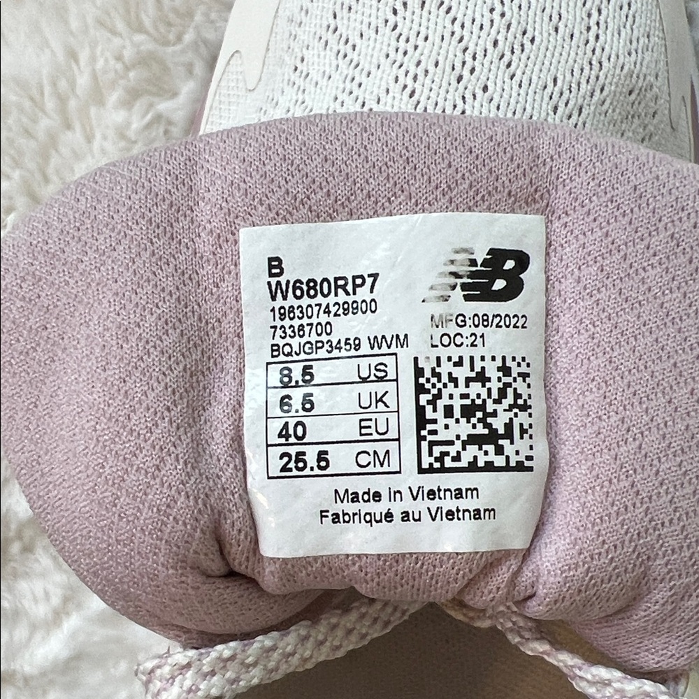 New Balance Women's Running Shoes in Dusty Pink and Cream 8.5 - Picture 7 of 10